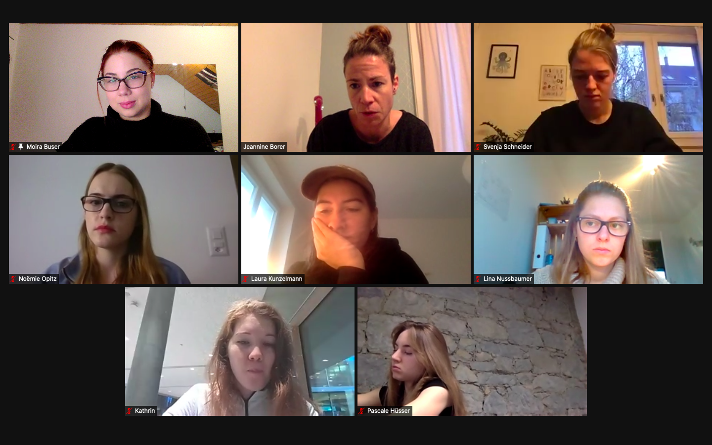 Studierende beim Unterricht via Zoom